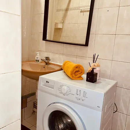 Cosy Next To Arc De Triomphe